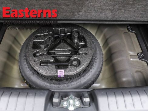 Used 2025 Hyundai Venue SE image 22