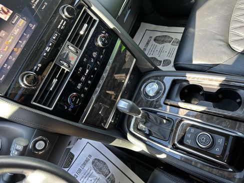 Used 2022 Nissan Armada Platinum w/ Captain's Chairs Package image 17