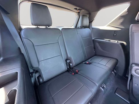 Used 2023 Chevrolet Traverse Premier w/ Redline Edition AWD/4WD image 34