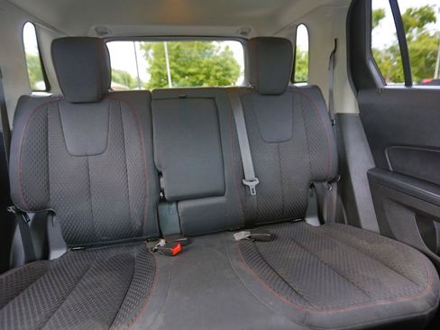 Used 2015 GMC Terrain SLE FWD image 12