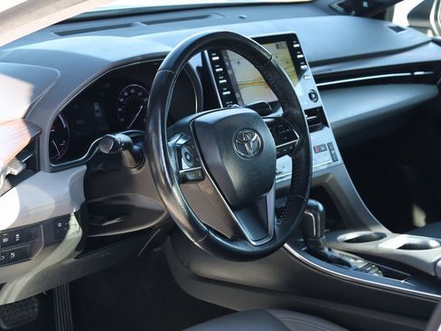 Used 2020 Toyota Avalon XLE image 14