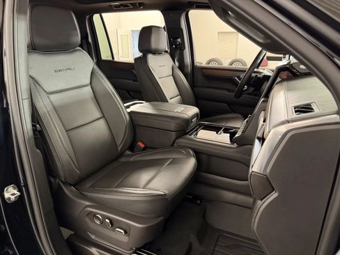 Used 2026 GMC Yukon XL Denali w/ Sun & Power Step Package AWD/4WD image 47