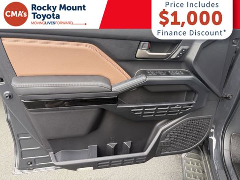 Used 2025 Toyota 4Runner Limited image 10