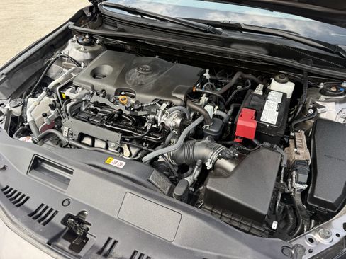 Used 2024 Toyota Camry SE FWD image 31