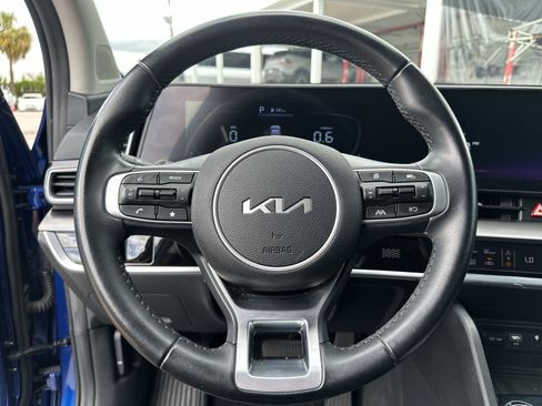 Used 2024 Kia Sportage EX FWD image 11