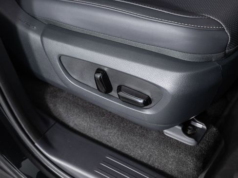 Used 2025 Lexus GX 550 image 34