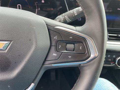 Used 2025 Chevrolet Trax LT w/ LT Convenience Package FWD image 26