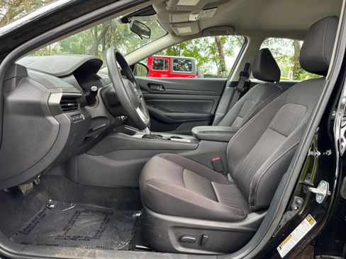 Used 2026 Nissan Altima 2.5 SV FWD image 27