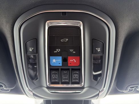 Used 2024 Jeep Wagoneer Launch Edition image 22