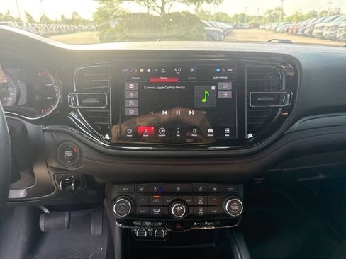 Used 2024 Dodge Durango GT AWD/4WD image 18