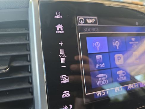 Used 2018 Honda Pilot Elite image 14