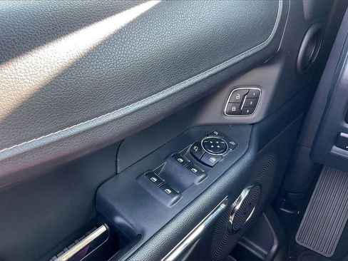 Used 2024 Ford Expedition XLT image 41