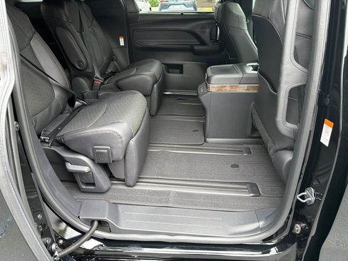 New 2026 Toyota Sienna Platinum AWD/4WD image 15