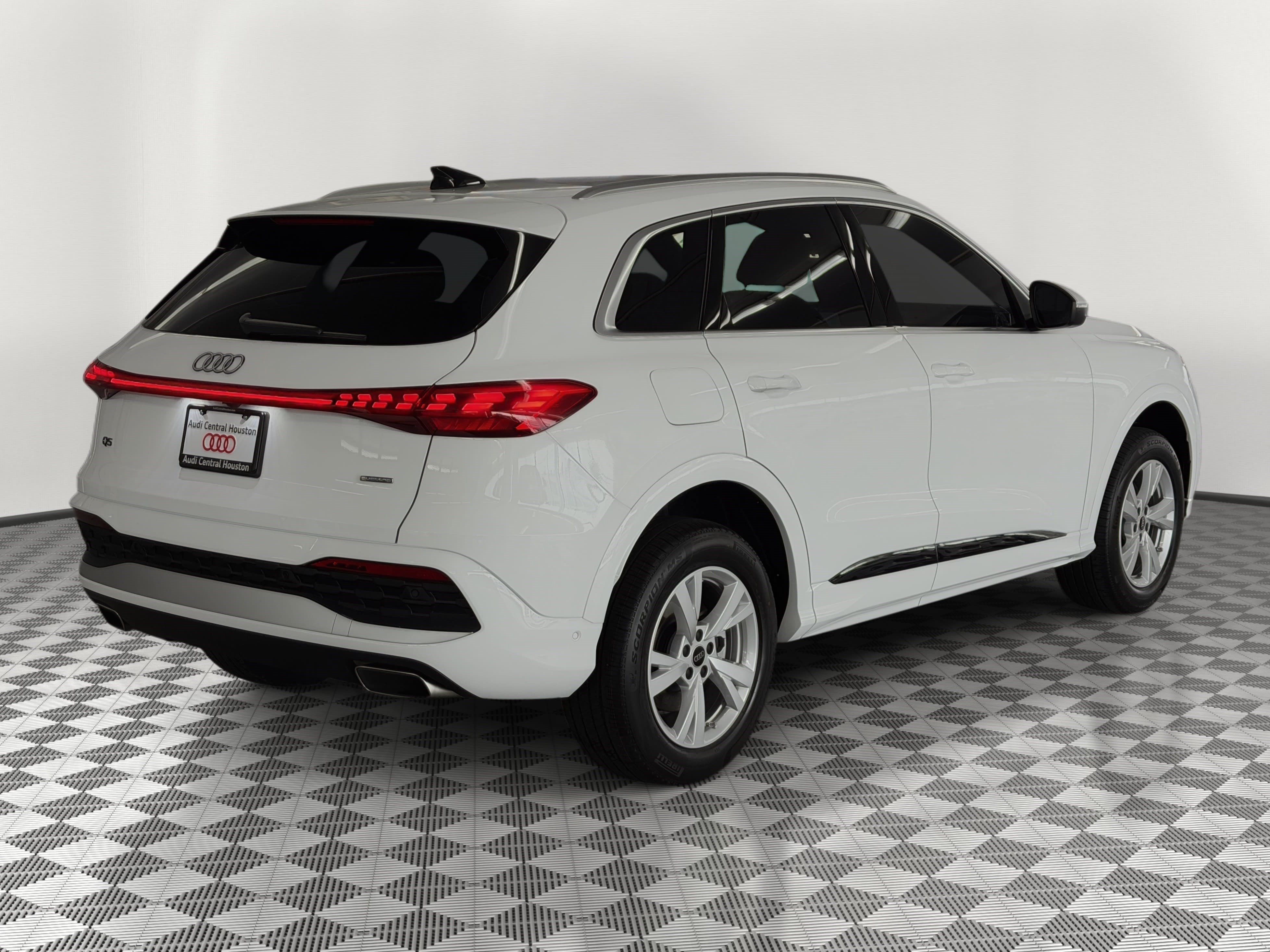 New 2026 Audi Q5 Premium AWD/4WD image 9