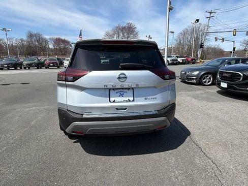 Used 2021 Nissan Rogue SV AWD/4WD image 6