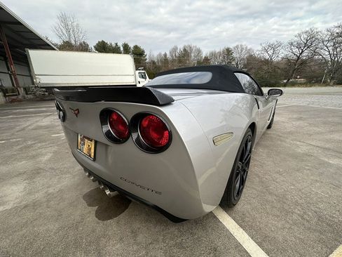 Used 2007 Chevrolet Corvette Convertible w/ Preferred Equipment Group image 34