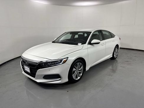 Used 2018 Honda Accord LX image 2
