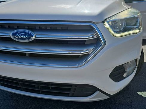 Used 2017 Ford Escape Titanium image 32