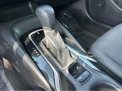 Used 2022 Toyota Corolla LE FWD image 25