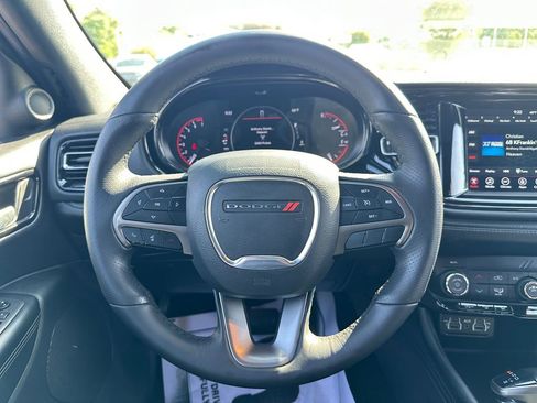 Used 2022 Dodge Durango SXT w/ Blacktop Package AWD/4WD image 12