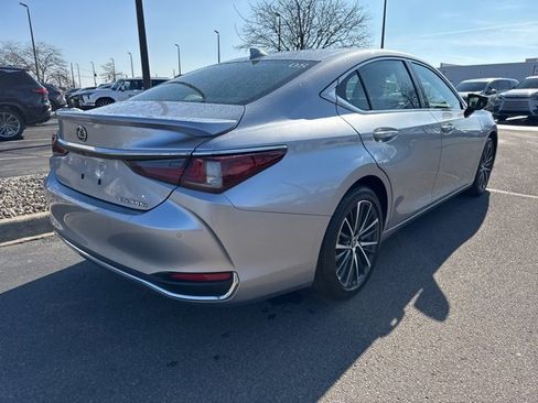 Certified 2025 Lexus ES 300h w/ Premium Package image 3