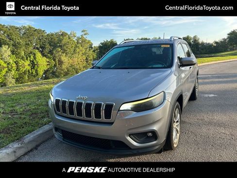 Used 2019 Jeep Cherokee Latitude w/ Popular Appearance Group FWD image 1