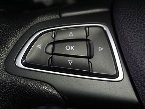 Used 2018 Ford Escape Titanium AWD/4WD image 13