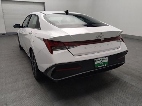 Used 2025 Hyundai Elantra SEL FWD image 5