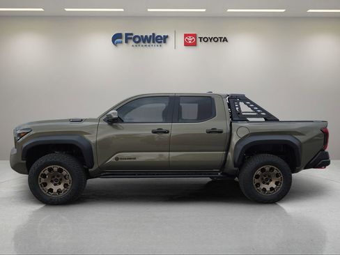 New 2026 Toyota Tacoma 4x4 Double Cab Hybrid image 4