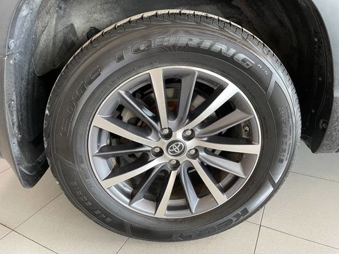 Used 2017 Toyota Highlander XLE image 14