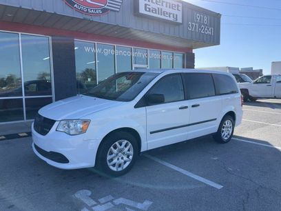 Used 2015 RAM C/V Tradesman w/ UConnect Hands-Free Group