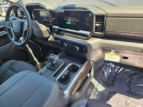 New 2026 Chevrolet Silverado 1500 LT Trail Boss w/ LT Trail Boss Premium Package AWD/4WD image 8