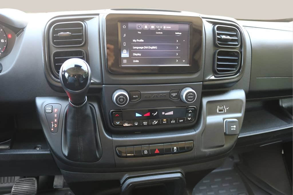 Used 2024 RAM ProMaster 2500 w/ Convenience Group FWD image 25