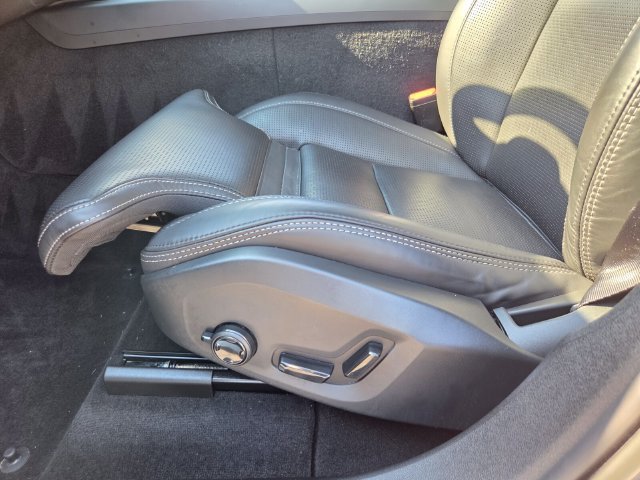 Certified 2023 Volvo XC60 B5 Ultimate FWD image 11
