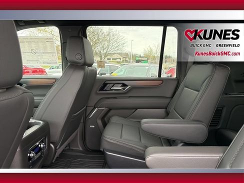 New 2026 GMC Yukon XL Denali w/ Sun & Power Step Package AWD/4WD image 31