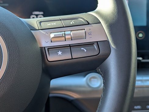 Used 2024 Hyundai Kona SEL image 30