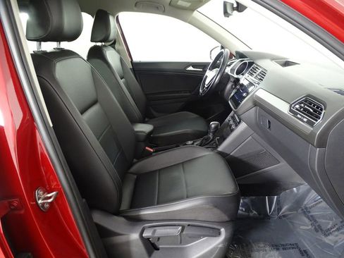 Used 2019 Volkswagen Tiguan SE image 14