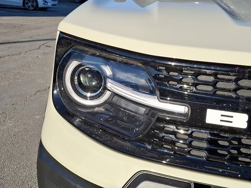 Used 2025 Ford Bronco Sport Outer Banks w/ Outer Banks Tech Package+ image 9