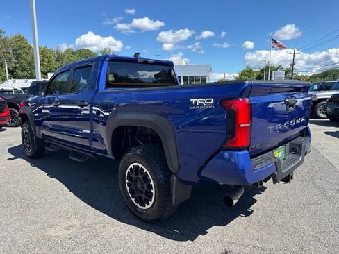 Used 2025 Toyota Tacoma TRD Off-Road AWD/4WD image 24