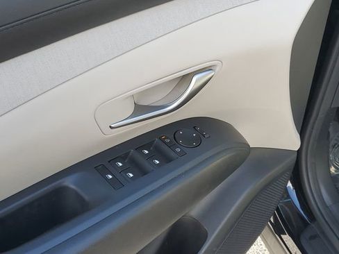 Certified 2025 Hyundai Tucson SEL FWD image 10