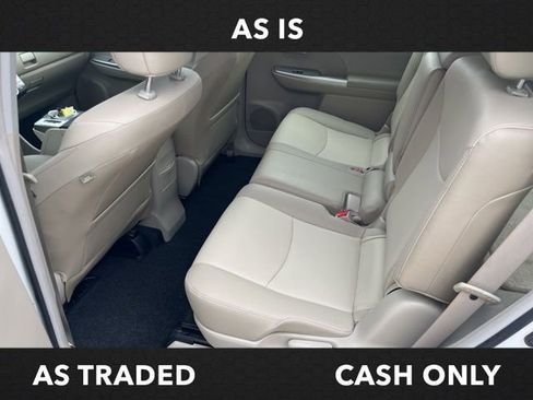 Used 2014 Toyota Prius V Five image 26