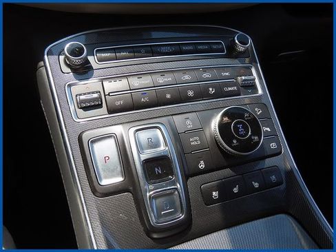 Used 2023 Hyundai Santa Fe Limited w/ Cargo Package AWD/4WD image 18