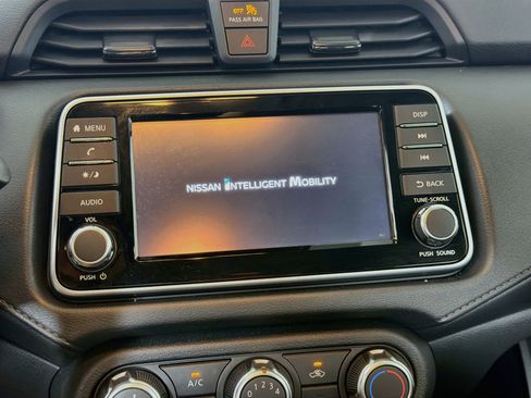 Used 2025 Nissan Versa S w/ Trunk Package FWD image 19