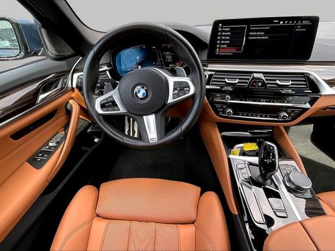 Used 2023 BMW 530i w/ M Sport Package RWD image 6