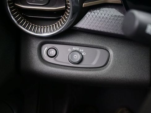 Used 2026 Chevrolet Trax ACTIV FWD image 17