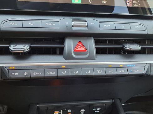 Used 2025 Kia K4 FWD image 25