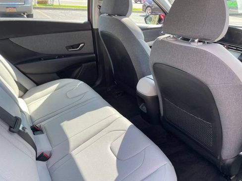 Used 2024 Hyundai Elantra Limited FWD image 12