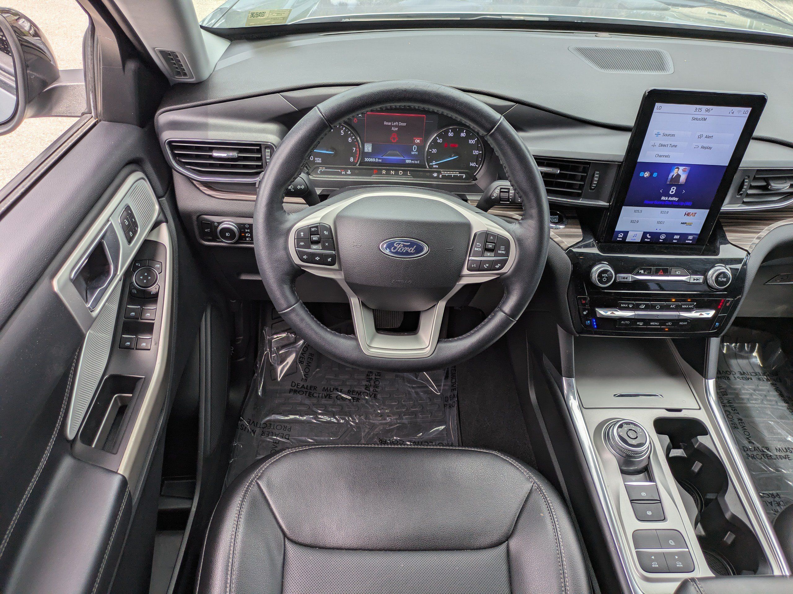 Used 2022 Ford Explorer Limited w/ Limited Technology Package RWD image 15