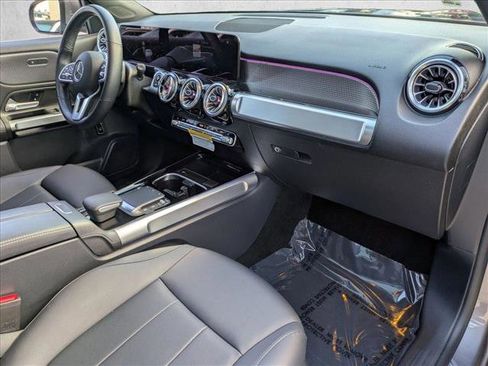 Certified 2022 Mercedes-Benz GLB 250 4MATIC image 21