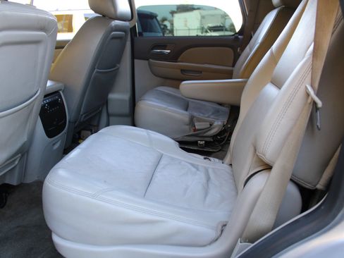 Used 2012 Chevrolet Tahoe LTZ RWD image 26